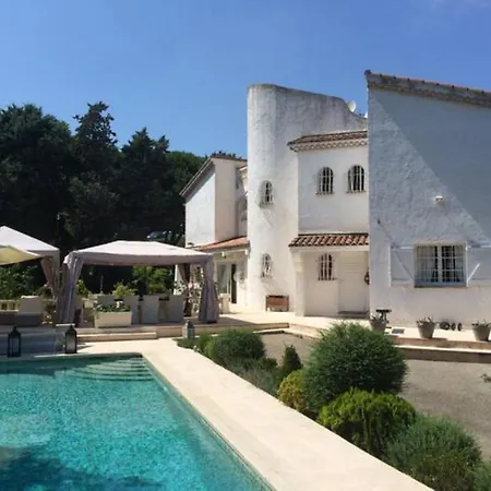 Daurus Villa *